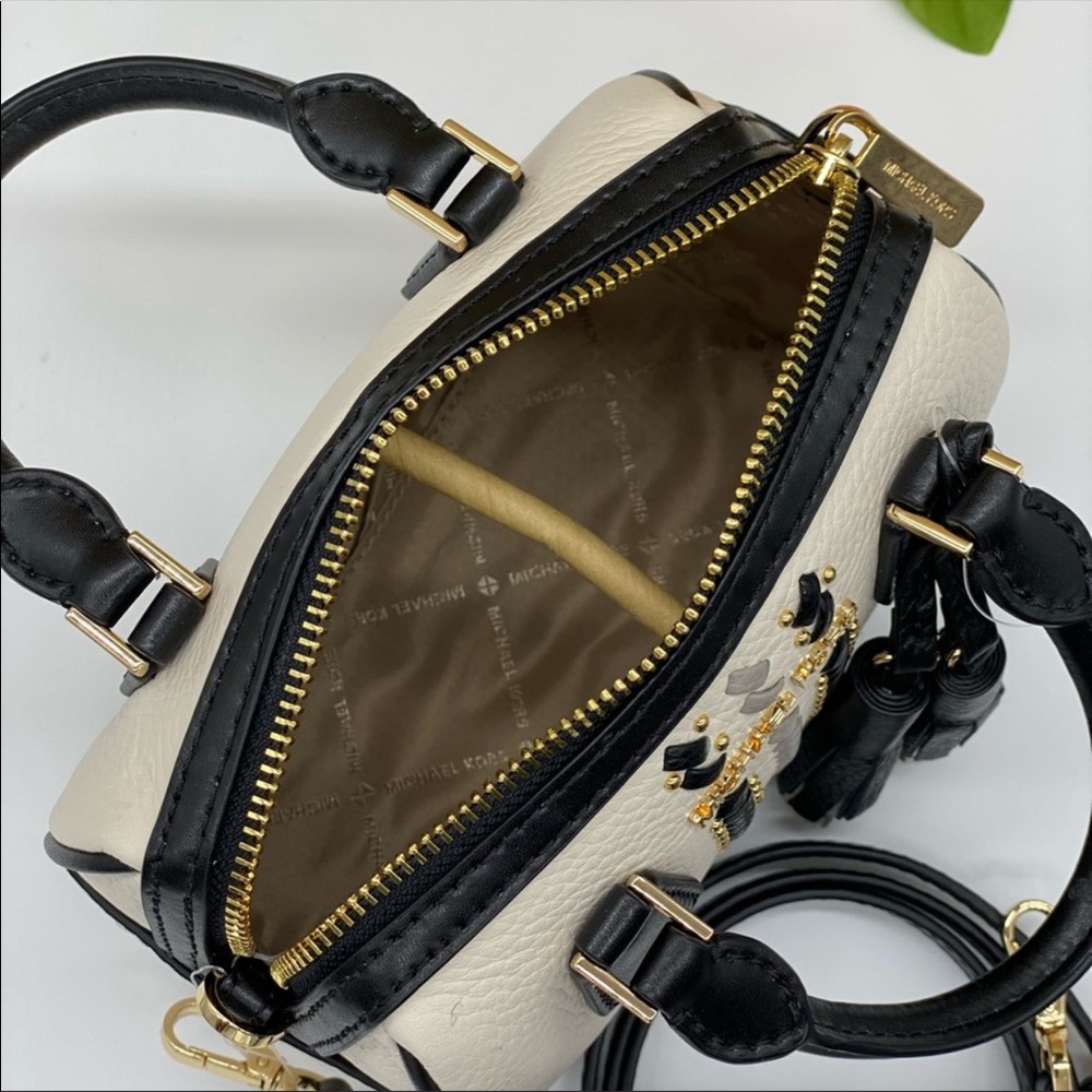 MICHAEL KORS BEDFORD XS DUFFLE XBODY LT CRM MULTI - Picture 4 of 16